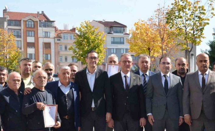 Tavşanlı Küçük Sanayi Sitesi’nde tapu sevinci