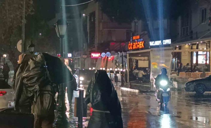 Tekirdağ’da sağanak yağış etkili oldu