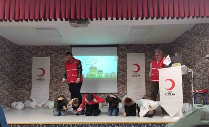 Tepebaşı Kızılay’dan engelli öğrencilere yönelik afet farkındalık seminerleri