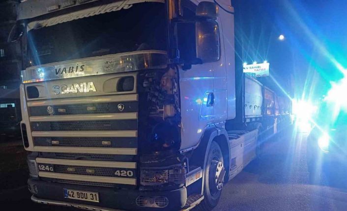 Tırın çarptığı kadın ağır yaralandı