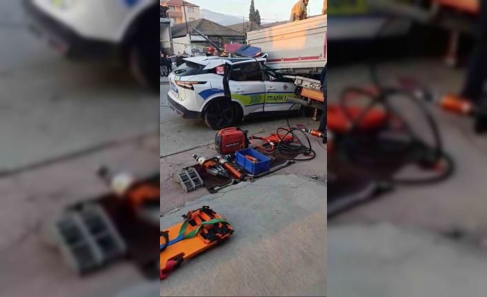 Trafik kazasında şehit olan polis memurunun kimliği belli oldu