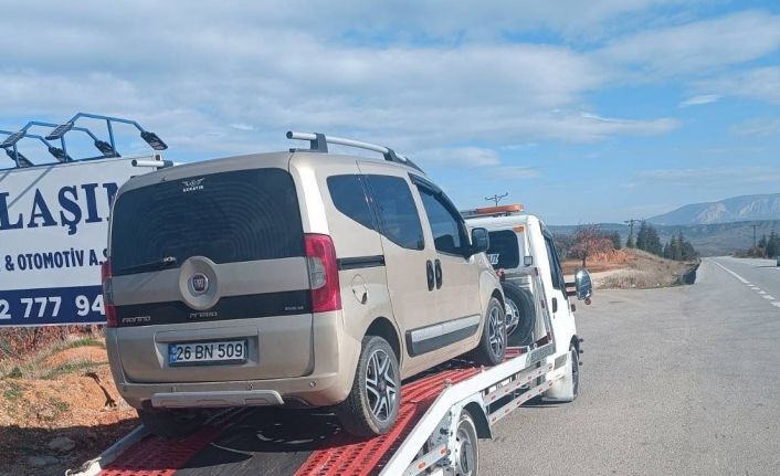 Trafik kontrolünde yakalaması olan araç otoparka çekildi