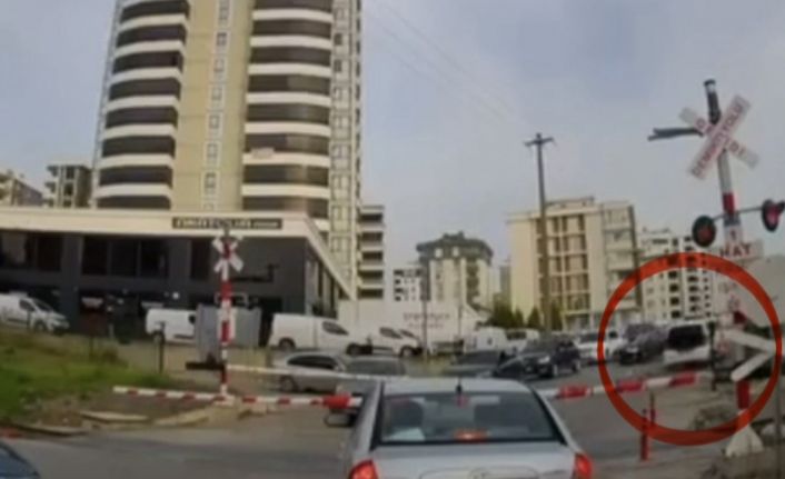 Tren yolu hattında trafik güvenliğini tehlikeye düşüren sürücüye ceza