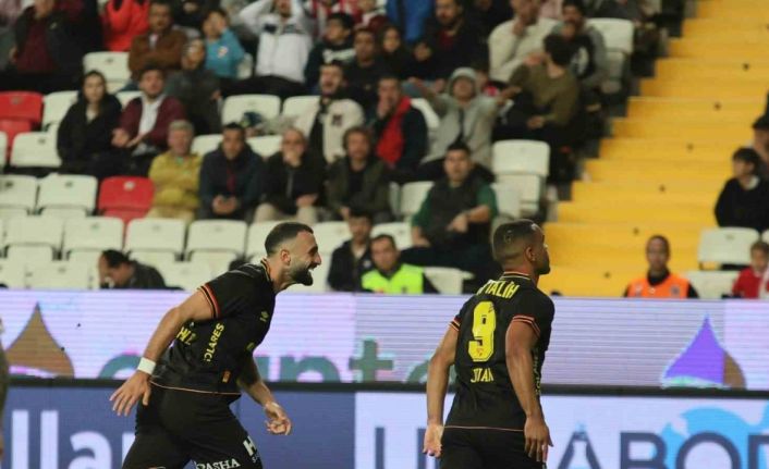 Trendyol Süper Lig: Antalyaspor: 1 - Göztepe: 2 (Maç sonucu)