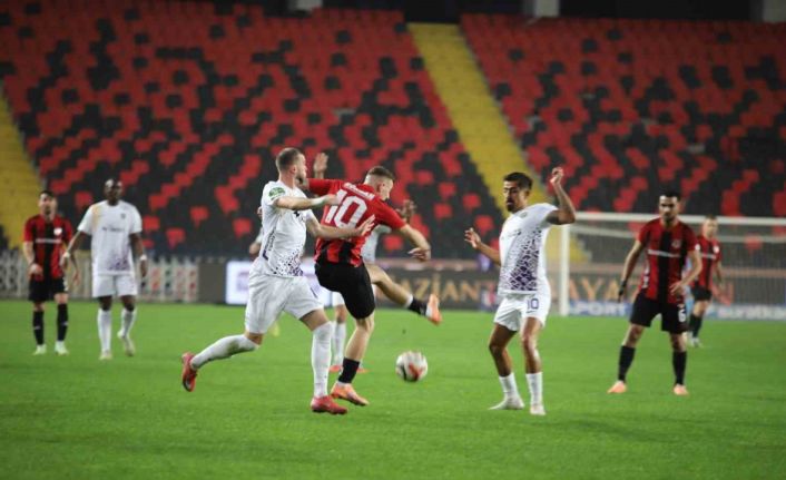 Trendyol Süper Lig: Gaziantep FK: 0 - Eyüpspor: 1 (İlk yarı)