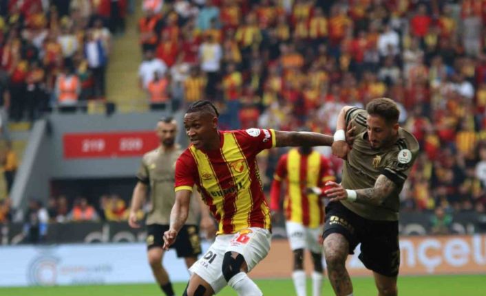 Trendyol Süper Lig: Göztepe: 0 - Kocaelispor: 0 (İlk yarı)