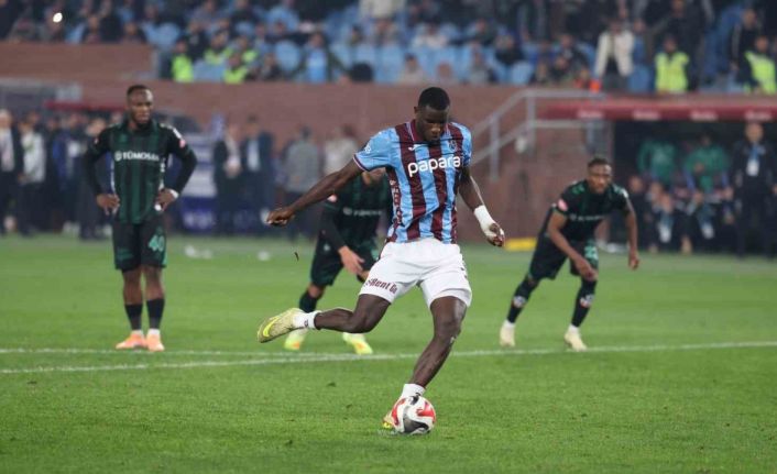 Trendyol Süper Lig: Trabzonspor:0 Konyaspor: 1 (İlk yarı)