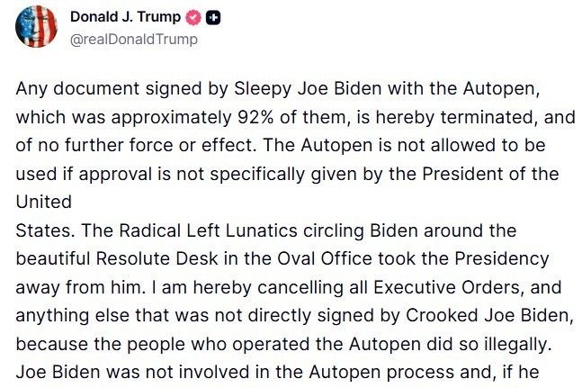 Trump, Selefi Biden’ın kendisi tarafından imzalanmadığını öne sürdüğü tüm başkanlık kararnamelerini iptal etti