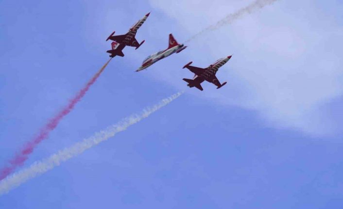 Türk Yıldızlarından Çorlu’da muhteşem gösteri