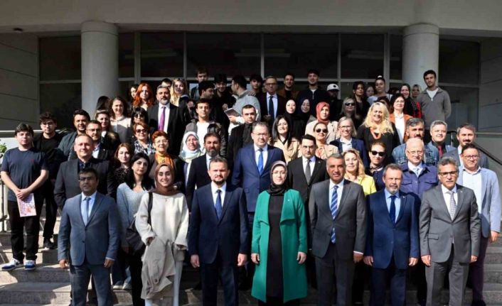 Türkiye Ulusal Ajansı Başkanı Manisa CBÜ’de öğrencilerle bir araya geldi