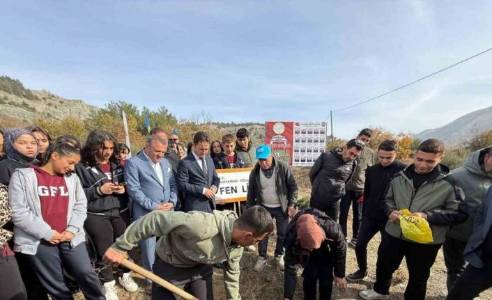 Uçak kazasında şehit olanların isimleri hatıra ormanında yaşayacak.