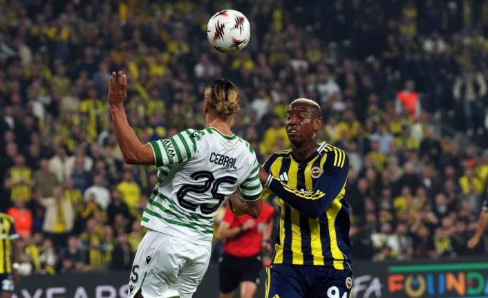 UEFA Avrupa Ligi: Fenerbahçe: 0 - Ferencvaros: 0 (İlk yarı)
