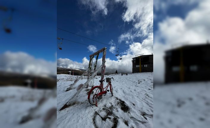 Uludağ sabah saatlerinde beyaza büründü