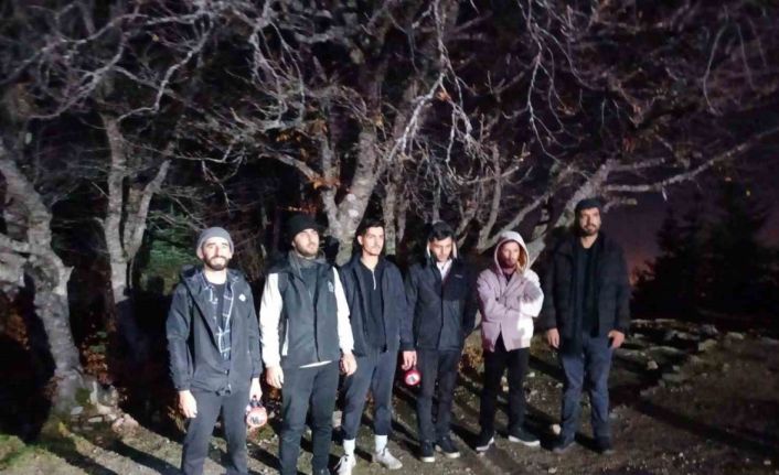 Uludağ’da ormanda mahsur kalan 6 kişi kurtarıldı