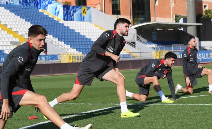 Ümit Milli Futbol Takımı, Ukrayna maçı hazırlıklarını tamamladı