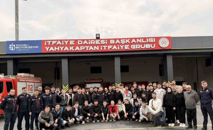 Üniversite öğrencileri itfaiye teşkilatını yerinde tanıdı