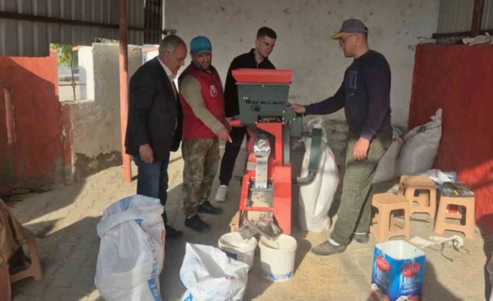 Üreticinin yüzü güldü: Ücretsiz pirinç soyma hizmeti