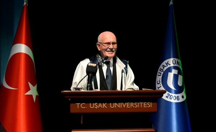 Uşak Üniversitesi’nde Akademik Yükselme ve Cübbe Giyme Töreni gerçekleşti