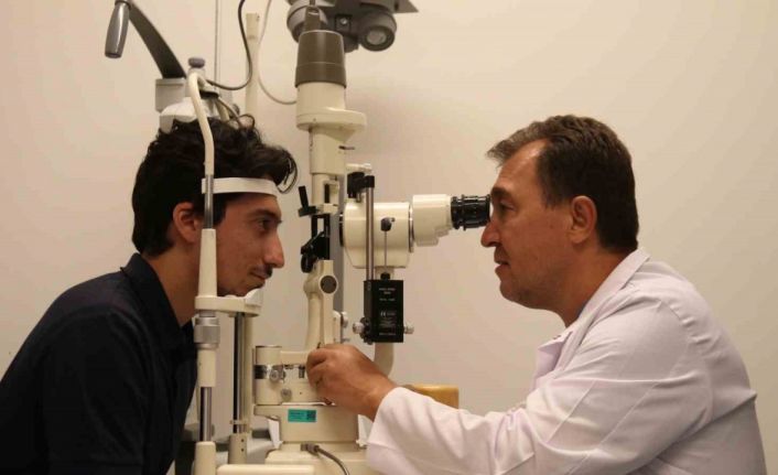 Uzmanından uyarı: 2050 yılında dünyanın yarısı gözlük kullanabilir