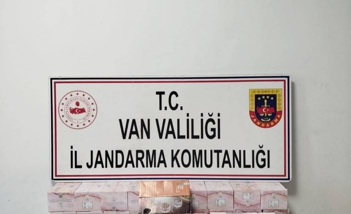 Van’da çok sayıda kaçak eşya ve gıda ele geçirildi