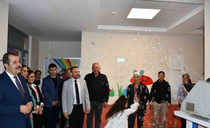 Vezirköprü Devlet Hastanesi’nde çocuklara moral etkinliği