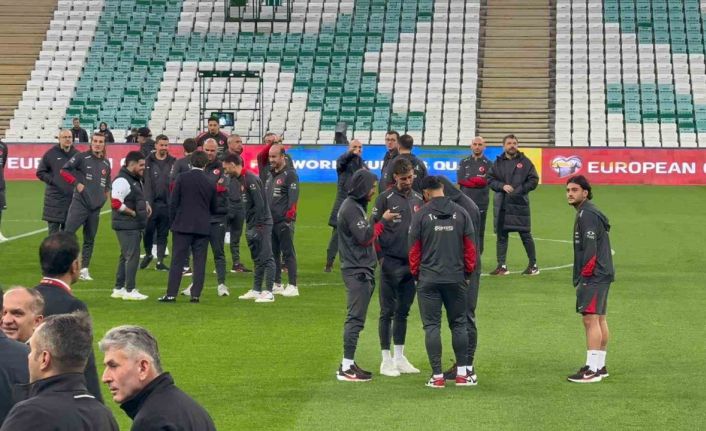 Vincenzo Montella: "Birinci torbadan katılmayı garantilememiz için yarınki maç önemli"