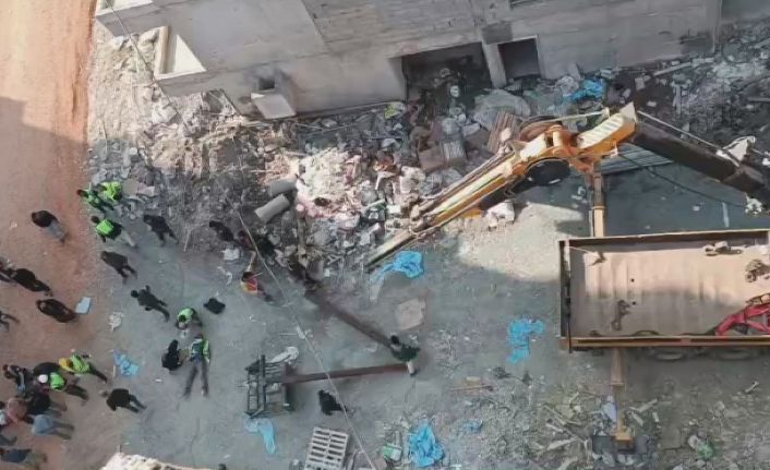 Vincin kırılmasıyla 2 işçi 25 metreden yere çakıldı