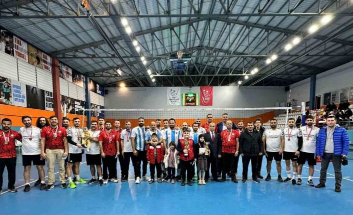 Voleybolda şampiyon Aşkale