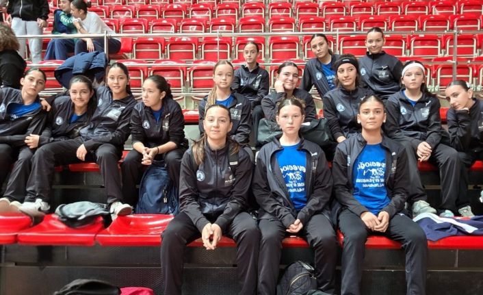 Yalıkavakspor altyapısı mevlana turnuvasına farklı galibiyetle başladı