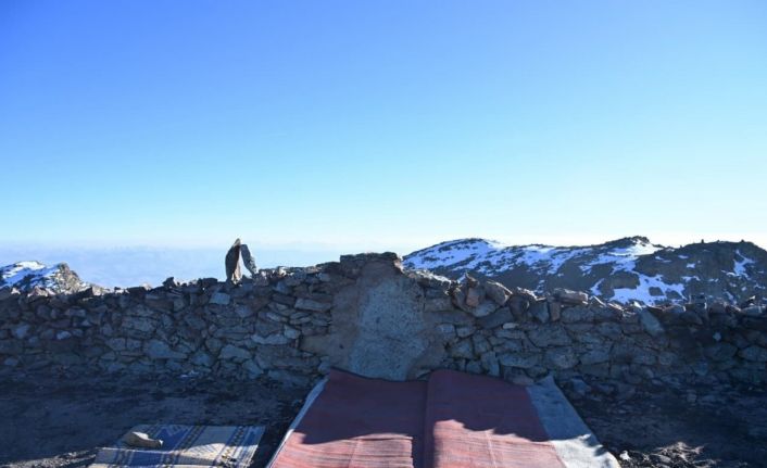 Yanan Kırklar Mescidi’nin yerine yenisi yapılacak