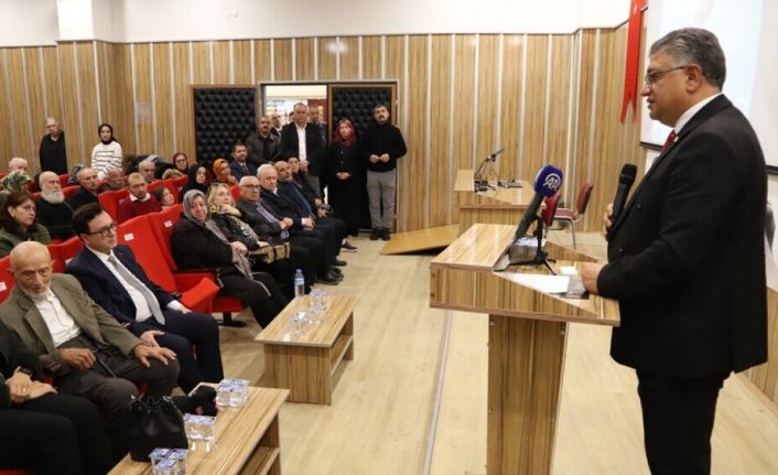 "Yaşayan İnsan Hazinesi" unvanına sahip çini sanatçısı Hamza Üstünkaya için DPÜ’de anma töreni düzenlendi