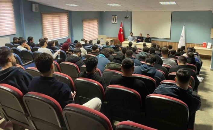 Yenice MYO’da iş hayatına yönelik seminer gerçekleştirildi