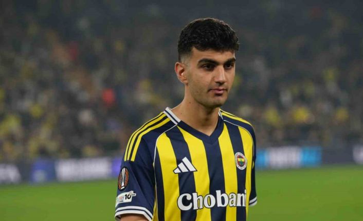 Yiğit Efe Demir, maça devam edemedi