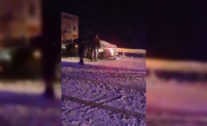 Yoğun kar yağışı kazaları beraberinde getirdi: 1 ölü, 5 yaralı