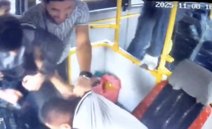 Yolcu ile tartışan halk otobüsü şoförüne meydan dayağı