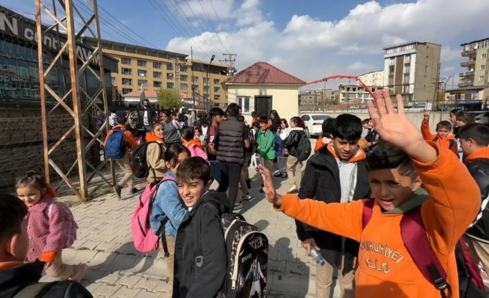 Yüksekova’da 30 bin öğrenci için 9 günlük "ara maraton" başladı