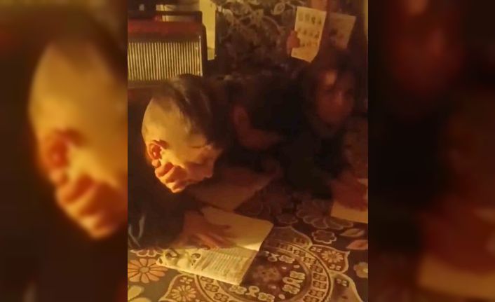 Yüksekova’da elektrik çilesi: Öğrenciler lüks lambası ışığında ders çalışıyor