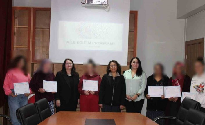 Yükümlülere aile eğitimi verildi