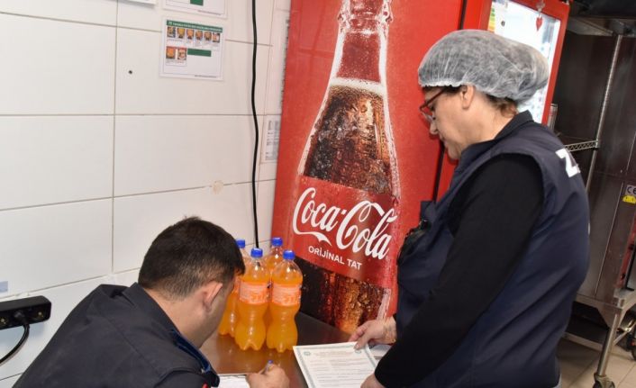 Yunusemre zabıtasından gıda denetimi