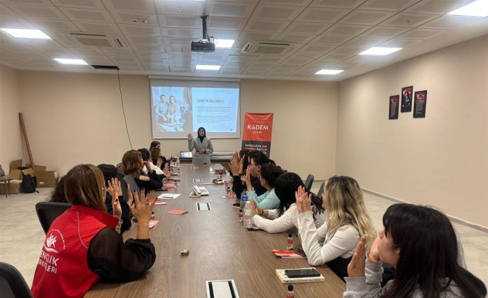 Yurtta kalan öğrencilere bilgilendirmede bulunuldu