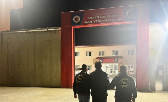 42 ve 28 yıl hapis cezası olan şahıslar jandarmadan kaçamadı