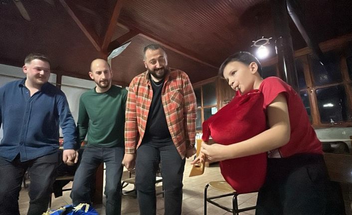 8 yaşındaki tulumcu kendine hayran bıraktı