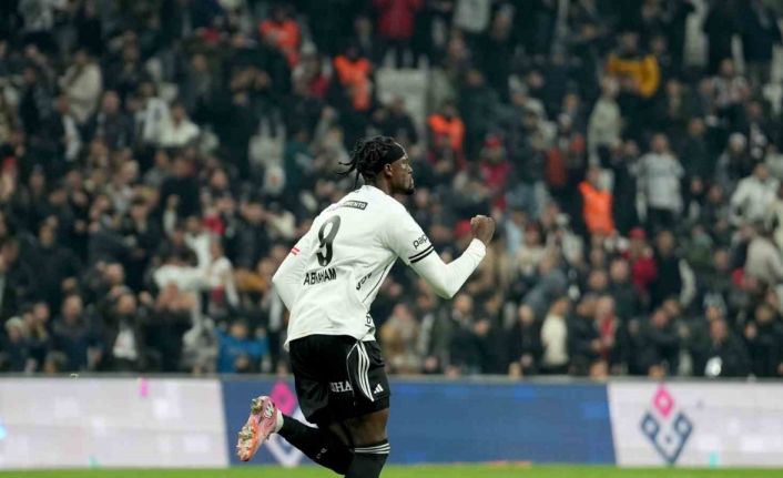 Abraham ligde 6. golünü attı