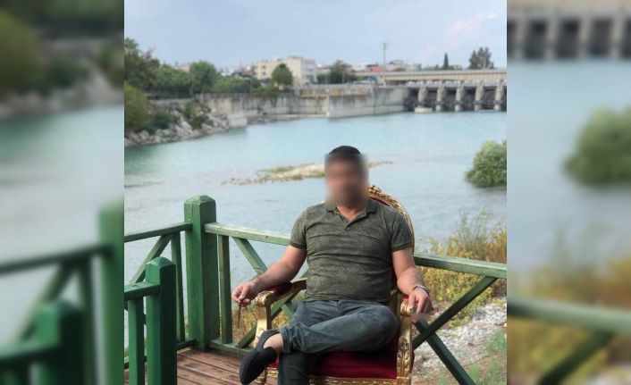 Adana’da torbacı olduğu öne sürülen şahıs canlı yayında intihar etti