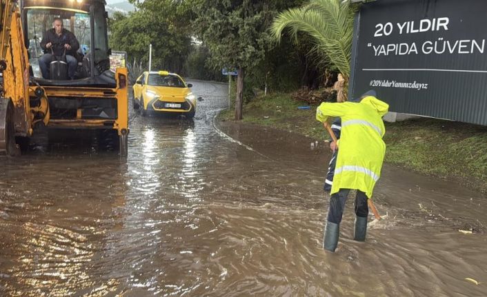 AFAD, ekiplerle birlikte Muğla’daki yağışlara karşı teyakkuzda
