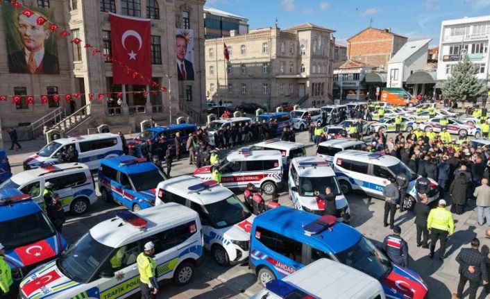 Aksaray’da emniyet ve jandarma araç filosuna 118 yeni araç katıldı