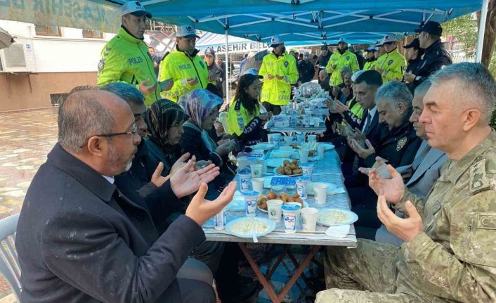 Alaşehir’de şehit olan 2 polis memuru unutulmadı