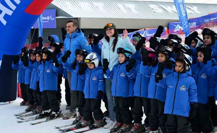 Allianz Türkiye ‘Dağ Gibi Arkanızdayız’ projesiyle Palandöken’de kız çocuklarını kayak sporuyla tanıştırdı