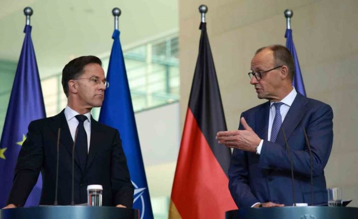 Almanya Başbakanı Merz: "Toprak tavizine cevap vermesi gerekenler öncelikle Ukrayna Başkanı ve halkıdır"