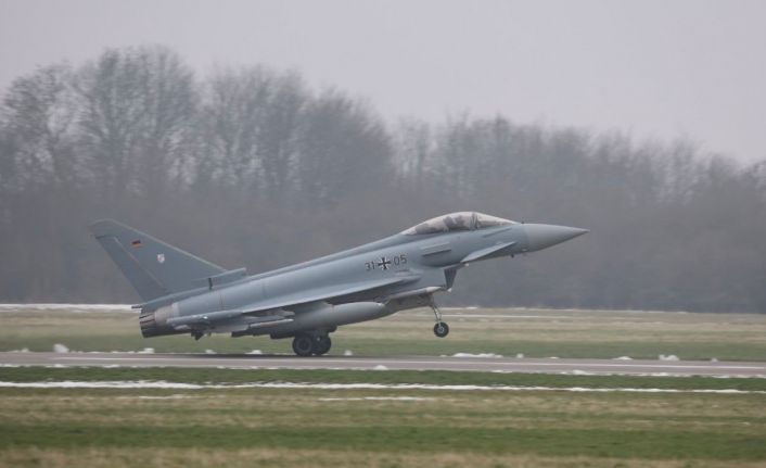 Almanya, Polonya’ya yaklaşık 150 asker ve Eurofighter savaş uçağı konuşlandırdı